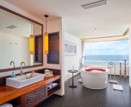 Ocean Front Honeymoon Suite